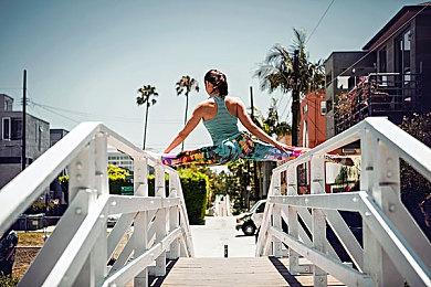 《原神》新角色闲云和嘉明介绍 喜欢黑丝大姐姐吗？